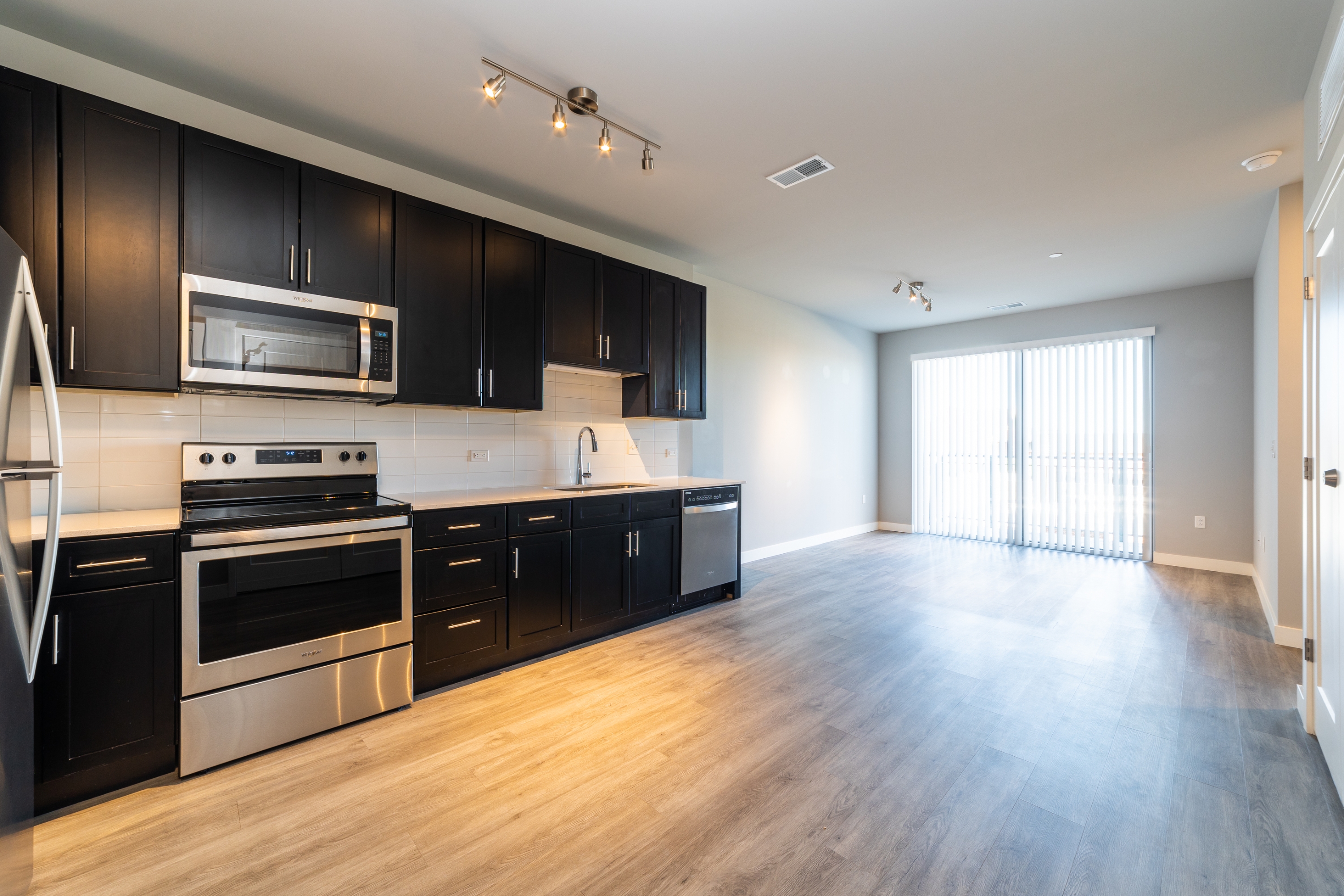 20 West Northwest Highway - 508